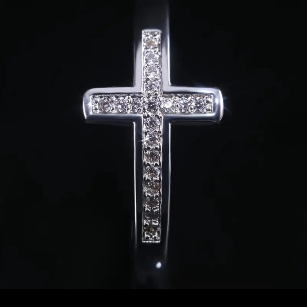 New! Sterling silver cross ring💎CZ’s 925 - Picture 2 of 6